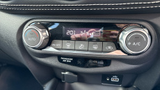 Nissan Juke 1.0 DiG-T 114 N-Connecta 5dr Petrol Hatchback